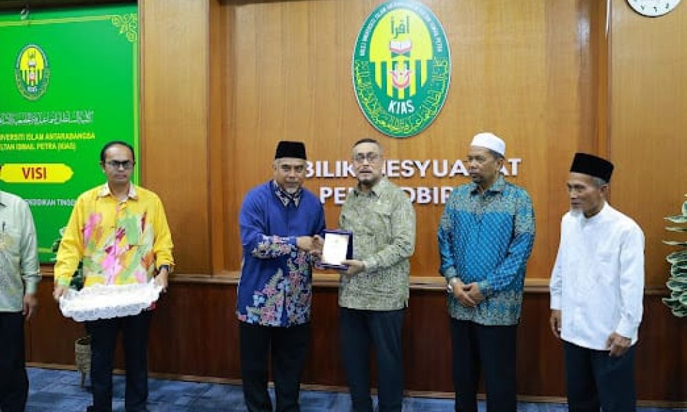 LawatanKIAS%20(10)-5de1a520